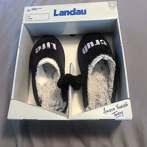Landau Scrub Life Black Fuzzy Memory Foam
Slippers